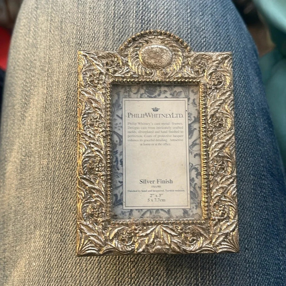Philip Whitney ltd cast metal silver finish 2x3” frame. - Picture 2 of 3